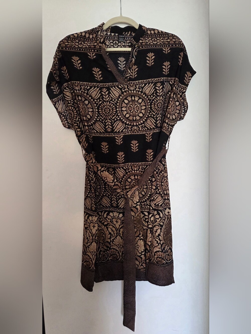 SHEIN Black and Tan Medallion Print Dress